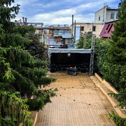 Дворик в баре Соль 5