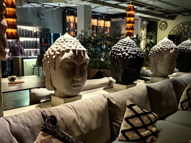 Интерьер в кальянной Buddu Lounge