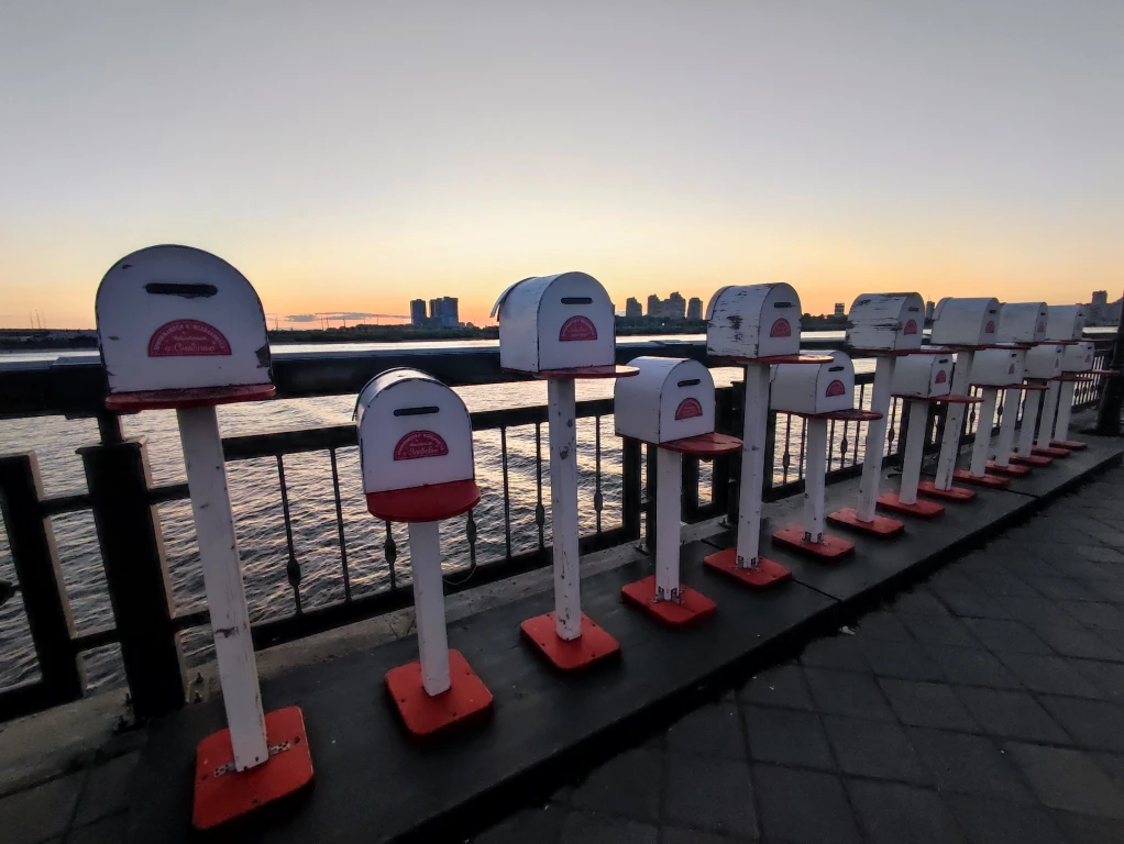В субботу на Кремлевской Набережной можно будет написать письмо Деду Морозу В субботу на Кремлевской Набережной можно будет написать письмо Деду Морозу