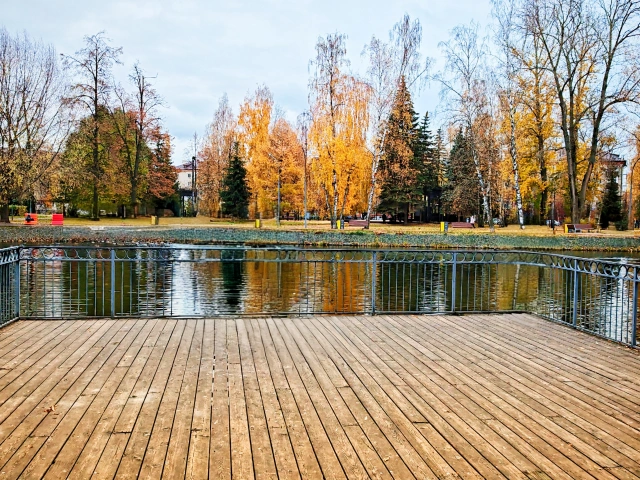 Пирс в парке Урицкого