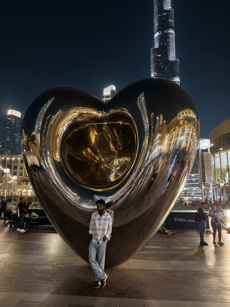 Сердце с видом на Бурдж-Халифа