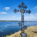 Памятник мемориал Семья романовых на вершине Печищинского разреза 0