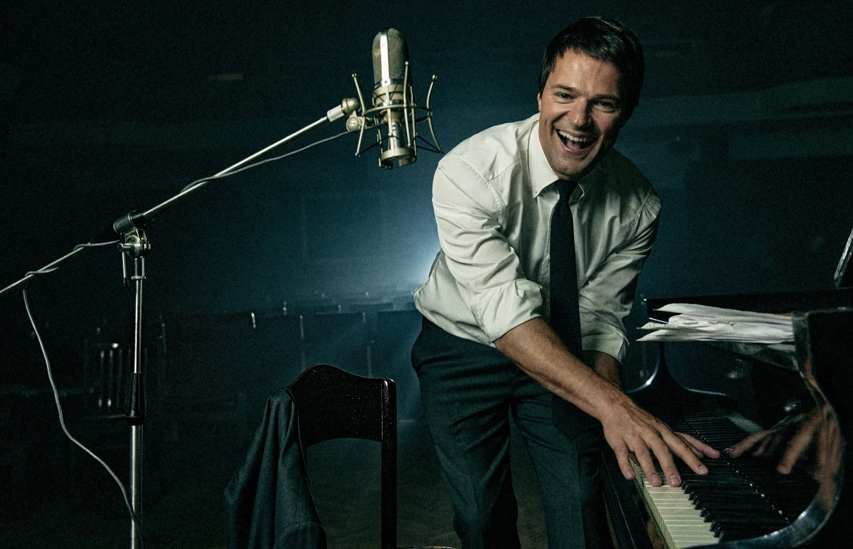 Музыкальный спектакль-шоу Frank с Данилой Козловским